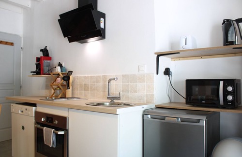 Treville House | Le Clôt , Charmante Propriété Barbecueparking Animaux de Compagnie Acceptés!