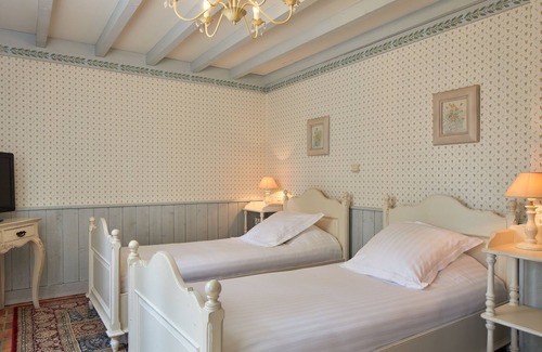 Moulins Hotel | Le Clos De Bourgogne