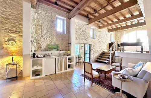 Villeneuve-les-Avignon Apartment | Le Clos Des Chartreux