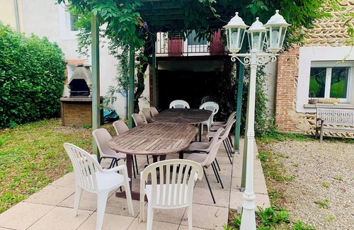 Marcollin House | Le Clos des Collières - 15 Sleeps - 5 Bedrooms - Private Pool & Park