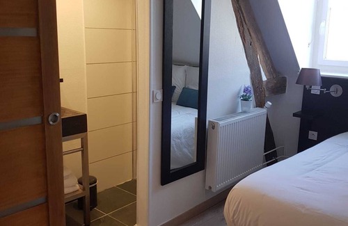 Bernay House | Le Clos des Lodges