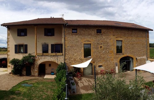 Saint-Germain-Nuelles Bed & Breakfast | Le Clos du Cher en Beaujolais