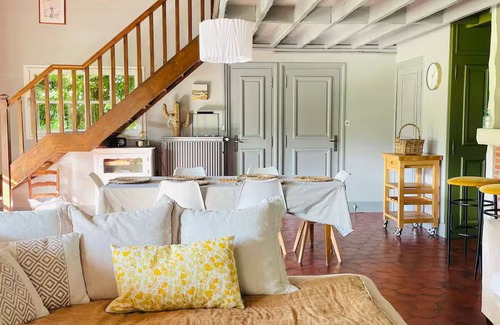Canehan House | Le Clos Vildor Charming gîte/Normandy with horses & bordered by river 5km from the sea