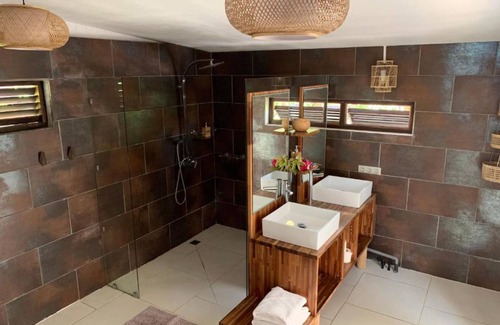 Rangiroa Bed & Breakfast | Le Coconut Lodge