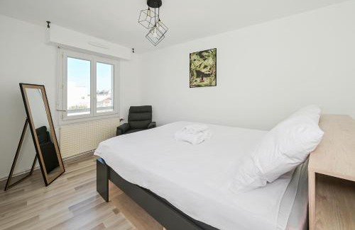 Saint-Pierre - Rene II - Bonsecours Apartment | Le Coeur de Nancy - 20min de la Gare