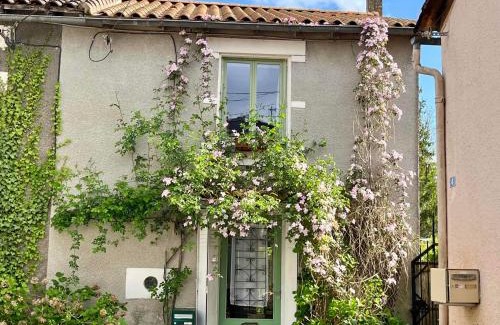 Le Vigeant House | Le Coin Caché