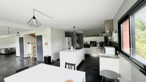 Vernon Villa | Le confort contemporain dans un écrin de verdure