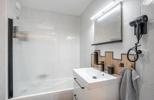 Woippy Apartment | Le Cookie - 4 pers' - 2 lits - Gare 50m - Parking