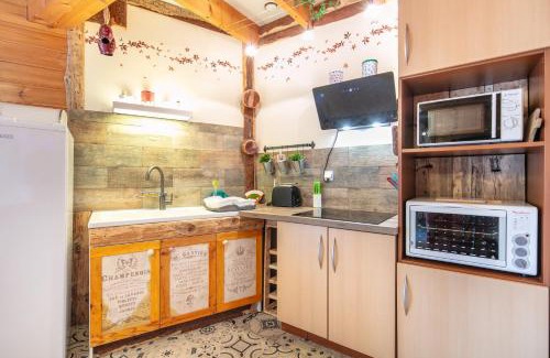 Cognet Apartment | Le Domaine De Clo - Vue Montagnes