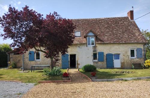 Marigne-Laille House | Le doux refuge bercéen au calme de sa campagne près circuit Mans Sud, grand lit avec berceau et possibilité lit pliant en rajout