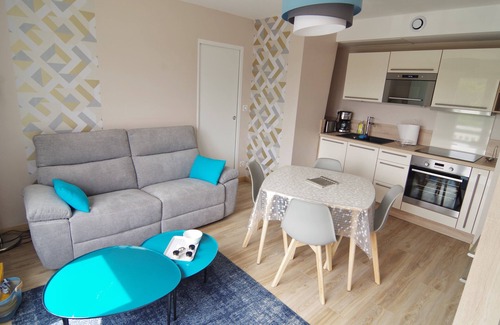 Criel-sur-Mer Apartment | Le Galet Bleu, a 4-star apartment by the sea