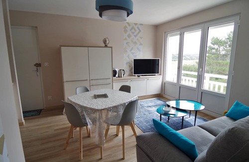 Criel-sur-Mer Apartment | Le Galet Bleu, a 4-star apartment by the sea