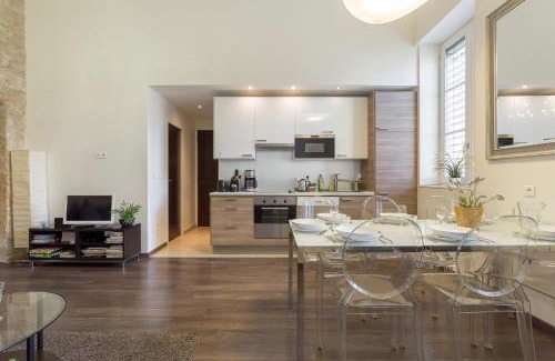 La Croix Rousse Apartment | LE JACQUARD Garage Lyon Centre pour 2 à 8 pers