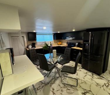 Montreal-Nord Apartment | Le Jardin Secret