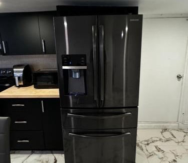Montreal-Nord Apartment | Le Jardin Secret