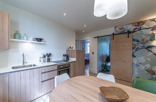 Paray-le-Monial Apartment | Le Jungle - Appt pour 6 avec parking privé