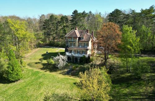 Gaillon-sur-Montcient House | Le Manoir du Cerf