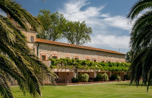 Thuir Apartment | Le Mas San Julian, lodges with swimming pool, children's playroom, large garden