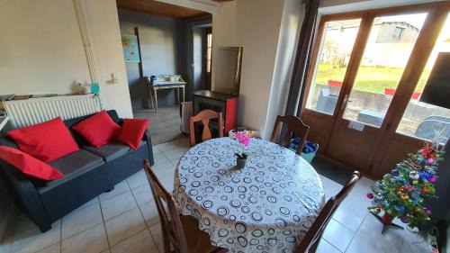 Langres House | Le nid d hirondelles - Terrasse Jardin Grand garage