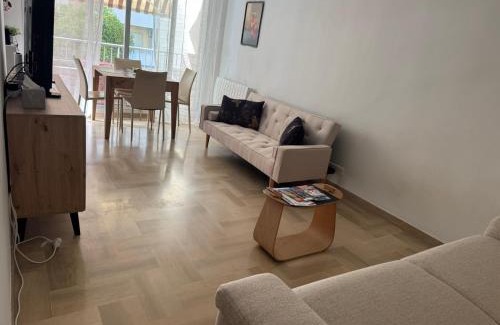 Antibes Old Town Apartment | Le Nid Douillet du Carré d'OR