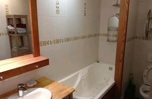 Clairvaux-les-Lacs Apartment | Le nid près du lac