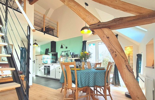 Barbery Apartment | "Le P'Tit Vert", cosy loft in the countryside near CAEN, terrace on stilts