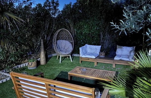Peipin Apartment | Le palmier 4 * Studio Cocooning with exterior and swimming pool. Pets allowed