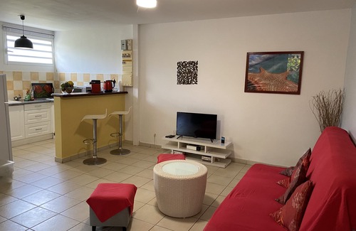 L'Houezel Apartment | Le Pélican Rouge : Pleasant T2, with SPA, ideal for your vacations in Guadeloupe