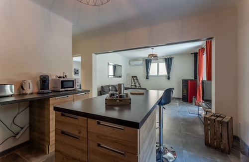 Courthezon Apartment | Le Petit Cocon de Provence - Appt climatisé
