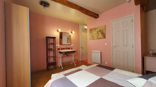 Lezignan-la-Cebe Apartment | Le Petit Cocon