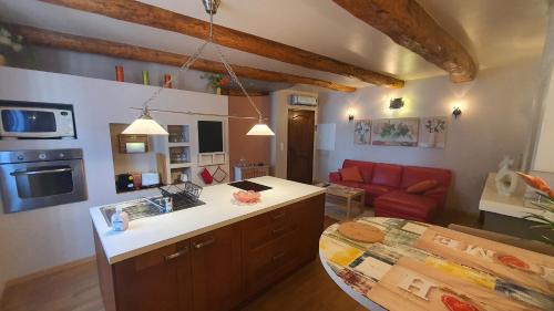 Lezignan-la-Cebe Apartment | Le Petit Cocon