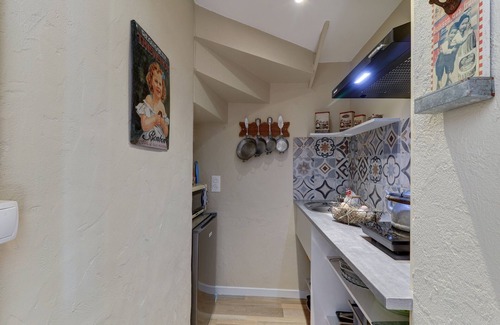 Collonge-en-Charollais Apartment | Le Petit Pressoir - Charmant studio