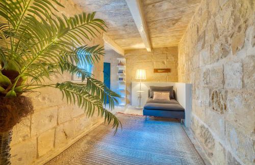 Cospicua House | Le Petit Voyage - CHILL OUT