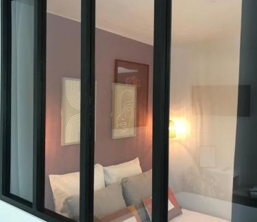 Centre-ville rive gauche Apartment | Le Quarante cinq -6