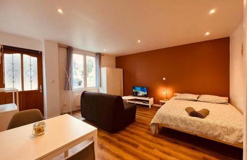 Saint-Florent-sur-Cher Apartment | Le Refuge Incas - Home Homy