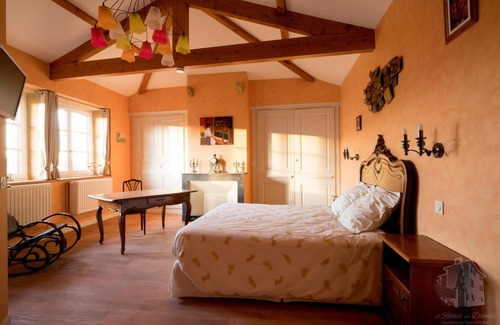 Fleurieu-sur-Saone House | Le Relais Des Dames