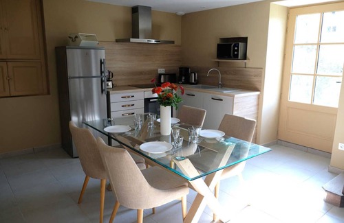 Celle-Levescault House | Le Relais Postal - Celle Levescault