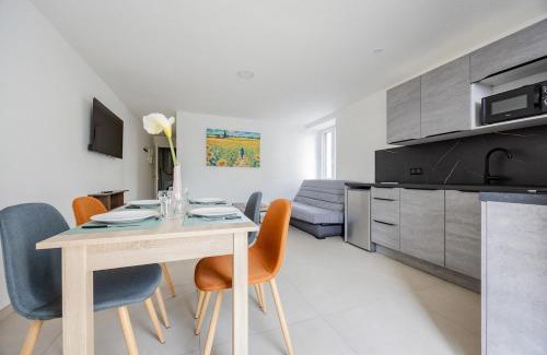 Paroisse Saint-Vincent-de-Paul Apartment | Le Royal Dole - Parking Gratuit & Logement Confortable à Dole