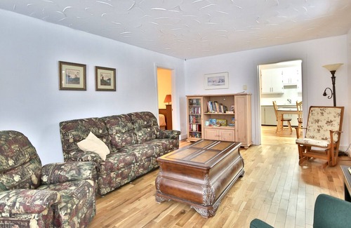 Iberville Apartment | Le Spatieux - 2 min du Vieux St-jean!- 306451