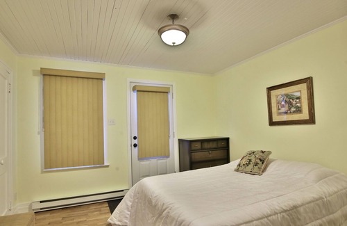 Iberville Apartment | Le Spatieux - 2 min du Vieux St-jean!- 306451
