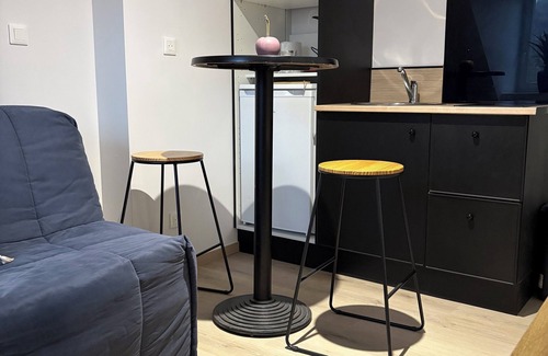 Aubusson Apartment | Le studio LOUANA: ideal short stay/co-working/Day use/love rooms