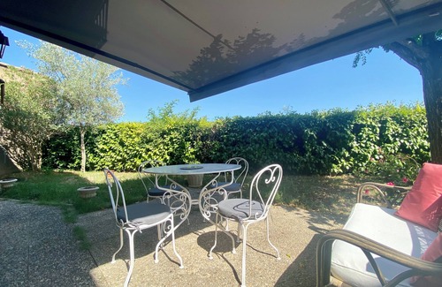 Vaison-la-Romaine Apartment | Le Théos - Ground floor apartment with garden in Vaison-La-Romaine