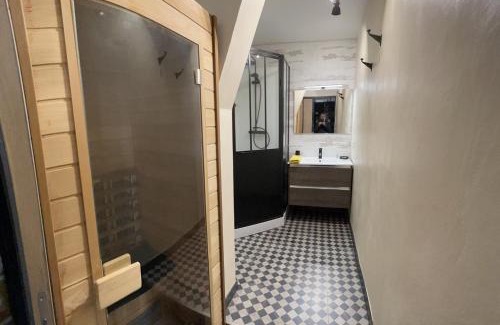 Aumale Apartment | Le velocipede