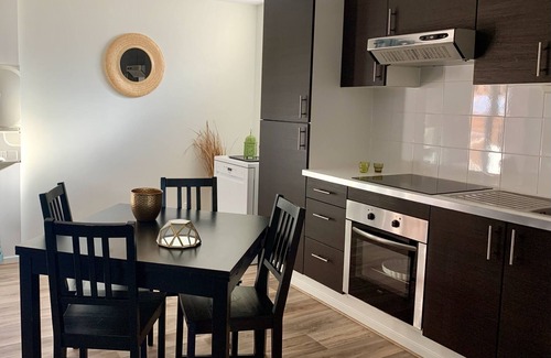 Veranne Apartment | LE Viallon - Gite LA Grenouille - 50m² - Terrasse Donnant SUR Piscine Chauffée