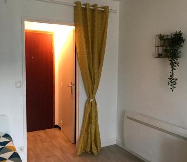 Gray Apartment | Le Villeneuve
