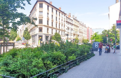 Charpennes - Charmettes Apartment | Le Zola, T2 Calme à la Limite de Lyon