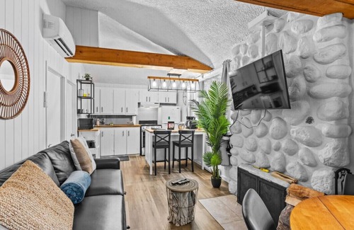 Sainte-Lucie-des-Laurentides Ski Chalet | Le1601 - Le Petit Renard - Chalet spa et plage