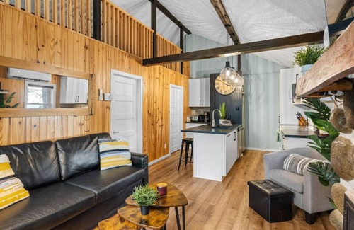 Sainte-Lucie-des-Laurentides Ski Chalet | Le1603 - Le Petit Caribou - Chalet spa et plage