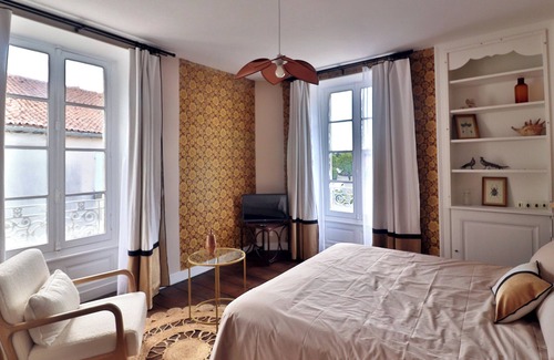 Montbron Hotel | Le25 Parahotellerie