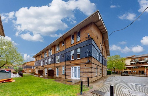 Hackney Wick Apartment | LEA - Elegant 1bed flat w/parking 5 min to Hackney Wick